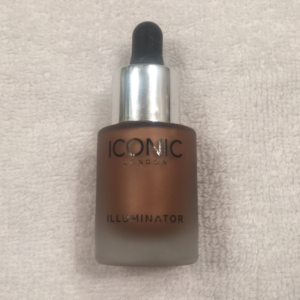 Iconic London Illuminator Glow